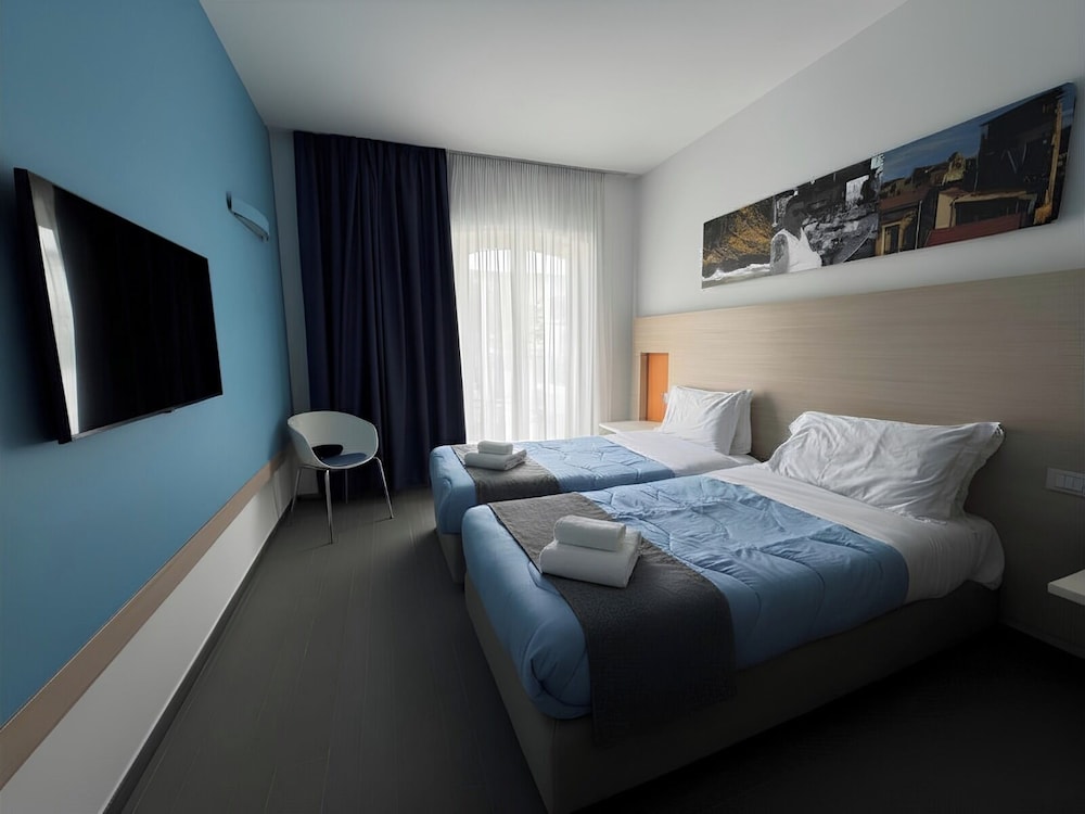 Hotel Kaos