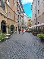 Home Piazza Dell'Orologio