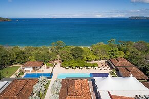 House Reserva Conchal Llama del Bosque