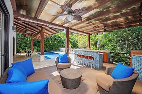 House Reserva Conchal Llama del Bosque