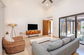House Reserva Conchal Llama del Bosque