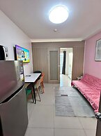 Shore Residences MOA staycation