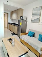 Shore Residences MOA staycation
