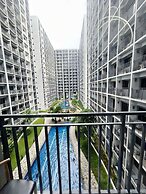 Shore Residences MOA staycation