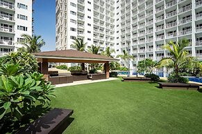Shore Residences MOA staycation