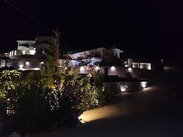 Heliopetra Sea View Studios