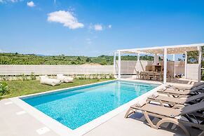 Spartakos Villa Resort