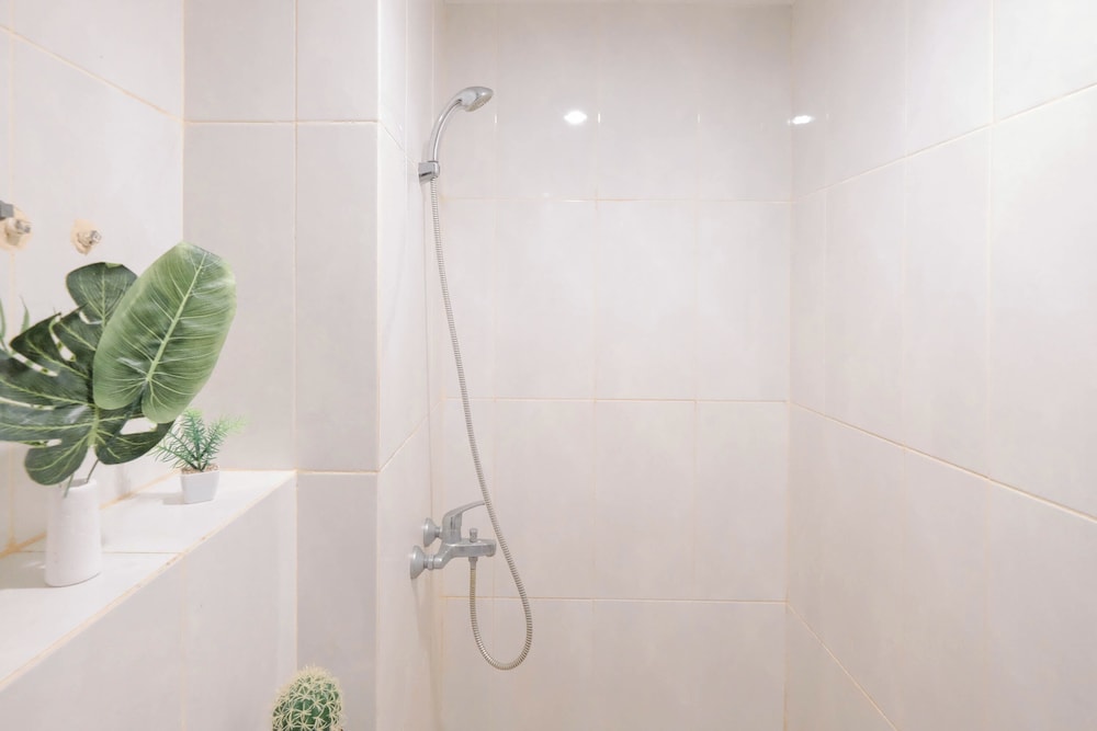 Simple Studio With Direct Access Mall At Grand Kamala Lagoon Apartment