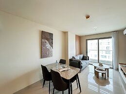 Lovely And Vibrant 2Br Space At Praxis Apartment