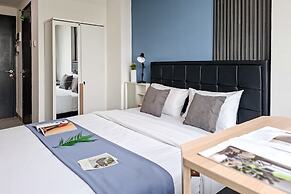 Blue Studio At Apartment Collins Boulevard