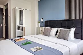 Blue Studio At Apartment Collins Boulevard