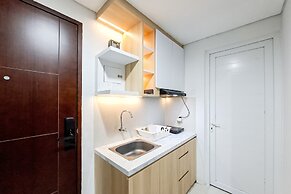 White Tone 2Br At Springwood Residence Tangerang