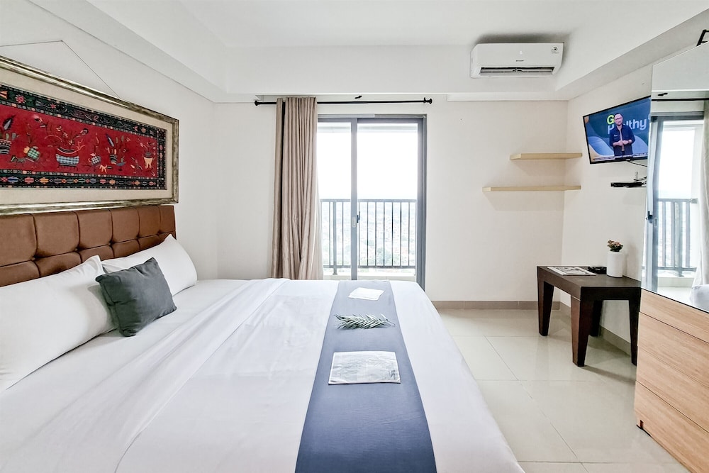 Cozy And Relaxing Studio At Apartment Bintaro Embarcadero