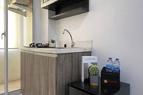Basic Look Studio Apartment At Vittoria Residence