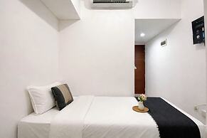 Basic Look Studio Apartment At Vittoria Residence