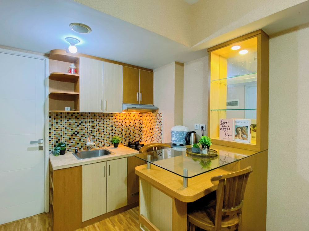 Compact Warm 2Br At Springlake Summarecon Bekasi Apartment
