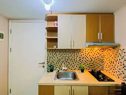 Compact Warm 2Br At Springlake Summarecon Bekasi Apartment