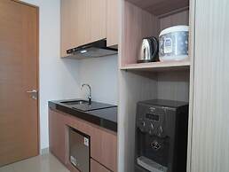 Comfy White Studio At Ciputra World 2 Apartment