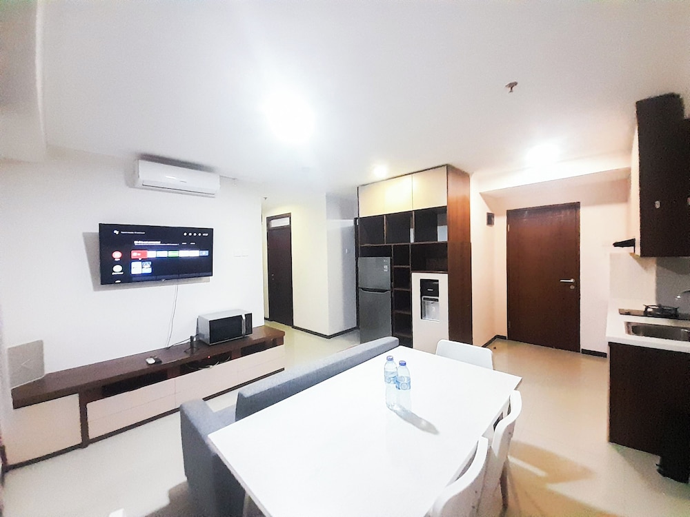 Cozy And Strategic 3Br At Apartment Gateway Pasteur