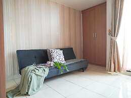 Simple Stay Studio Near Ui At Dave Apartment