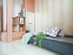 Simple Stay Studio Near Ui At Dave Apartment