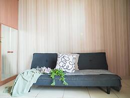 Simple Stay Studio Near Ui At Dave Apartment