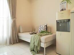 Contemporary And Comfortable 2Br At Apartment Podomoro Golf View