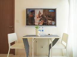 Contemporary And Comfortable 2Br At Apartment Podomoro Golf View