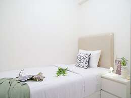 Contemporary And Comfortable 2Br At Apartment Podomoro Golf View