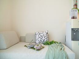 Contemporary And Comfortable 2Br At Apartment Podomoro Golf View