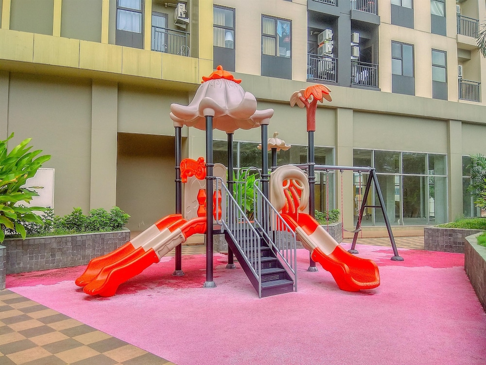 Chic Studio Near Trans Studio Cibubur At Transpark Cibubur Apartment