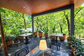 Guru Giri Forest Cabin Villa (Include Breakfast)