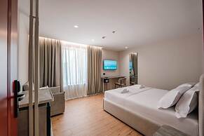 Ermes Deluxe Double Room With Sofa Bed