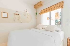 Dreamer Economy Room