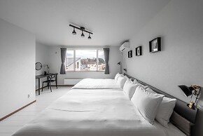 HILLS NISEKO D