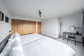 HILLS NISEKO D