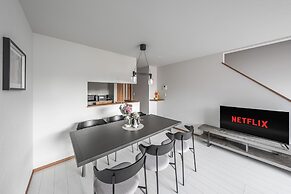 HILLS NISEKO D