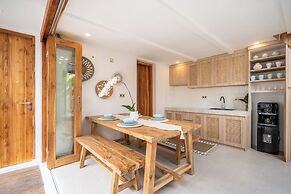Villa Monstera A7 By Aishwarya Bali