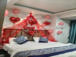 Hotel Luv Inn