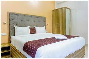 Hotel Navneeta Grand Varanasi