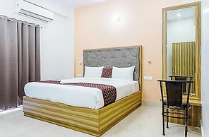 Hotel Navneeta Grand Varanasi