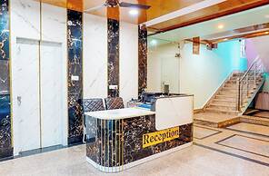 Hotel Navneeta Grand Varanasi