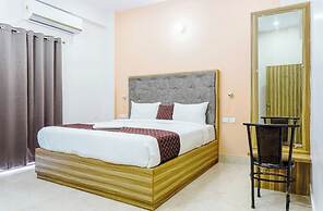 Hotel Navneeta Grand Varanasi