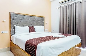 Hotel Navneeta Grand Varanasi