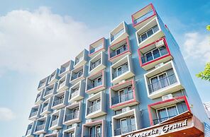 Hotel Navneeta Grand Varanasi