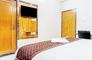 Hotel Navneeta Grand Varanasi
