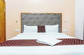 Hotel Navneeta Grand Varanasi