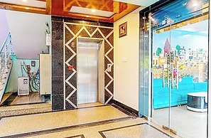 Hotel Navneeta Grand Varanasi