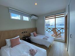 Akayane Lodge by H2 Life