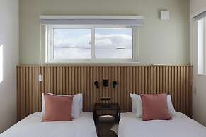 Akayane Lodge by H2 Life
